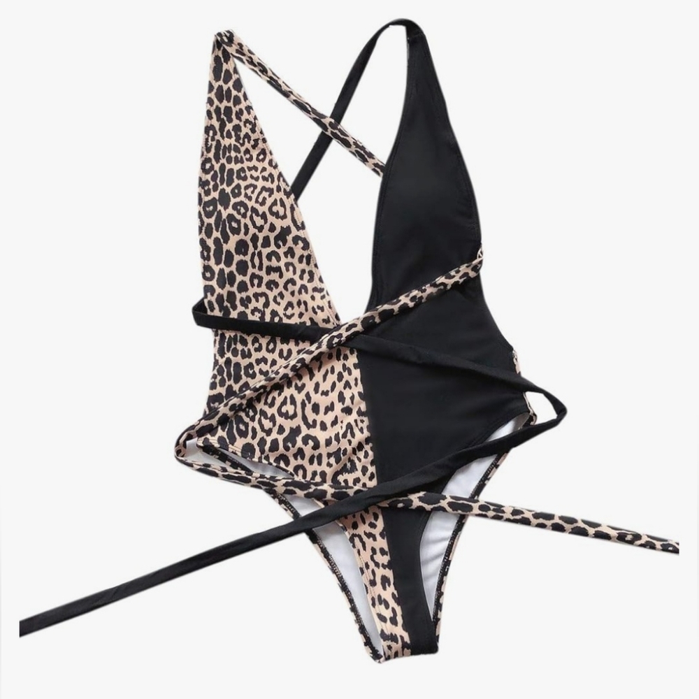 NWOTCupShe Medium One Piece Swimsuit